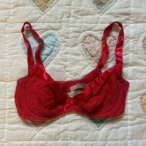 Bolero Vintage Bright Red Bra 34C made in France sexy lingerie intimates lace